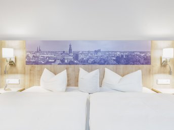 Sightseeing-Urlaub in Hamburg (3 Tage) mit Stadtrundfahrt im Doppeldeckerbus (hop-on hop-off)