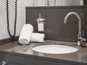 Sightseeing-Urlaub in Hamburg (3 Tage) mit Stadtrundfahrt im Doppeldeckerbus (hop-on hop-off)