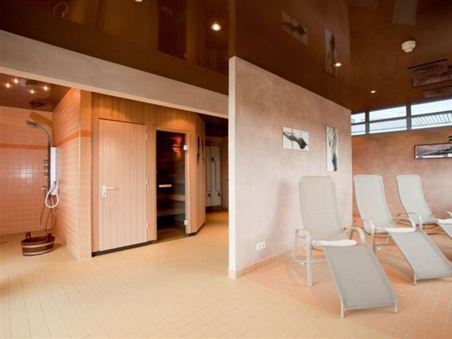 Thermen Kurztrip- 2 Tage mit Candle-Light-Dinner & Badewelt Sinsheim