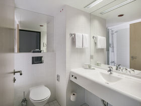 „Hanseatischer Kurzurlaub in Hamburg | 4 Tage im zentrumsnahen 4****S Hotel