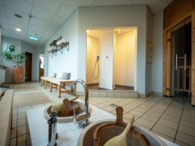 Shopping & Winetasting in Neumünster