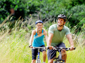 Shopping & Winetasting in Neumünster