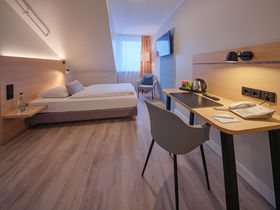 Shopping & Winetasting in Neumünster