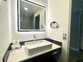 CELEBRATE, EAT & SLEEP!  Silvester 2025 in Bremen 