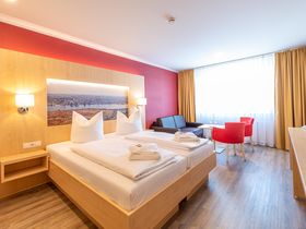 Hotel an der Stadthalle Rostock – Heimathafen am Hbf & bei Events