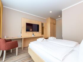 Hotel an der Stadthalle Rostock – Heimathafen am Hbf & bei Events