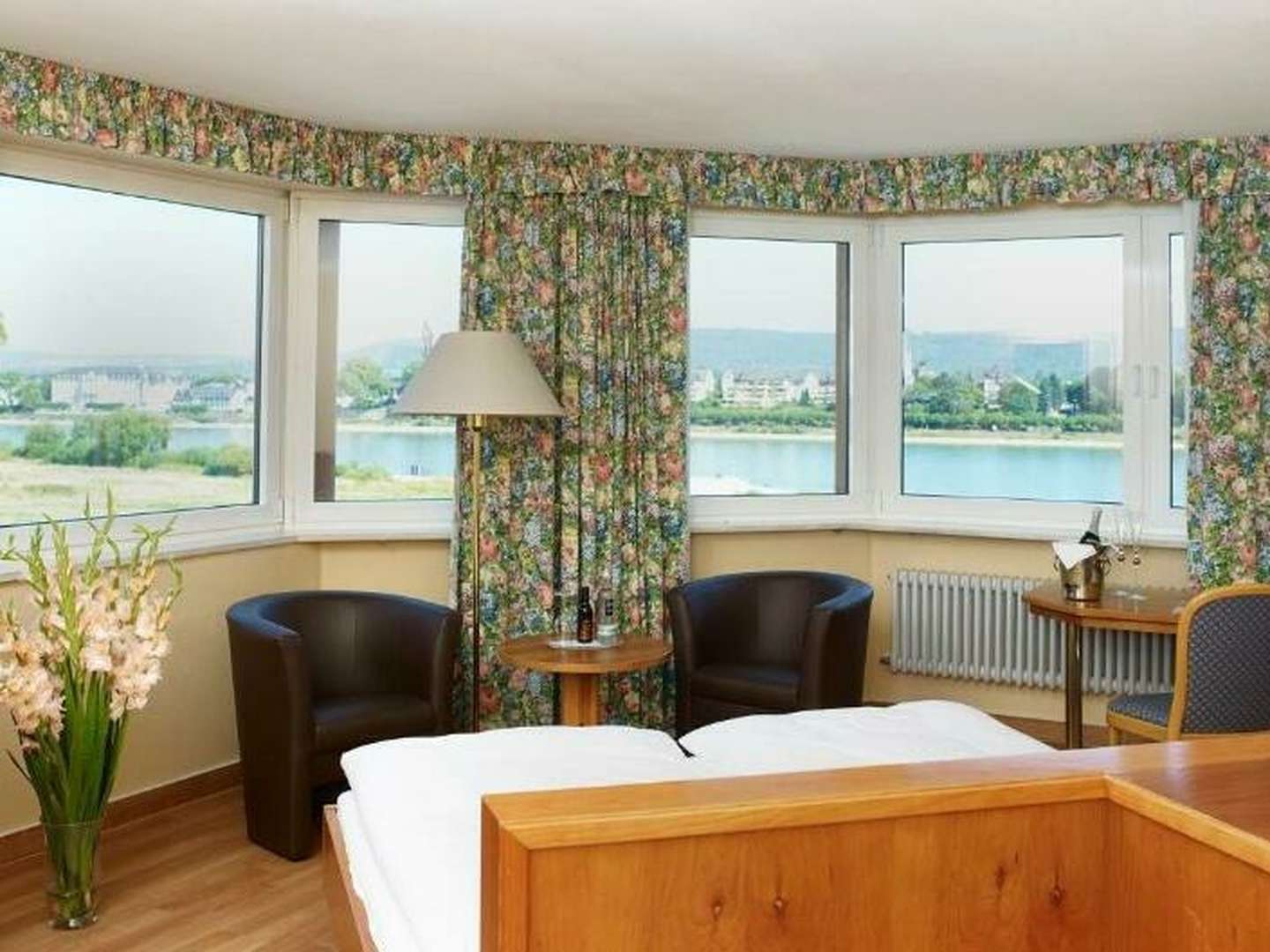 R(h)einZeit  inkl. Seilbahn, Festung Ehrenbreitsein und einem 3-Gang-Abendessen - 4 Tage bei Koblenz