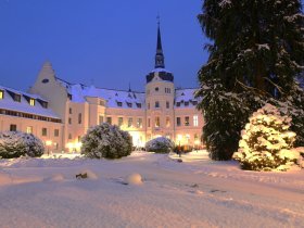 Wintermärchen im Schloss auf Rügen inkl. Dinner & Feuerzangbowle