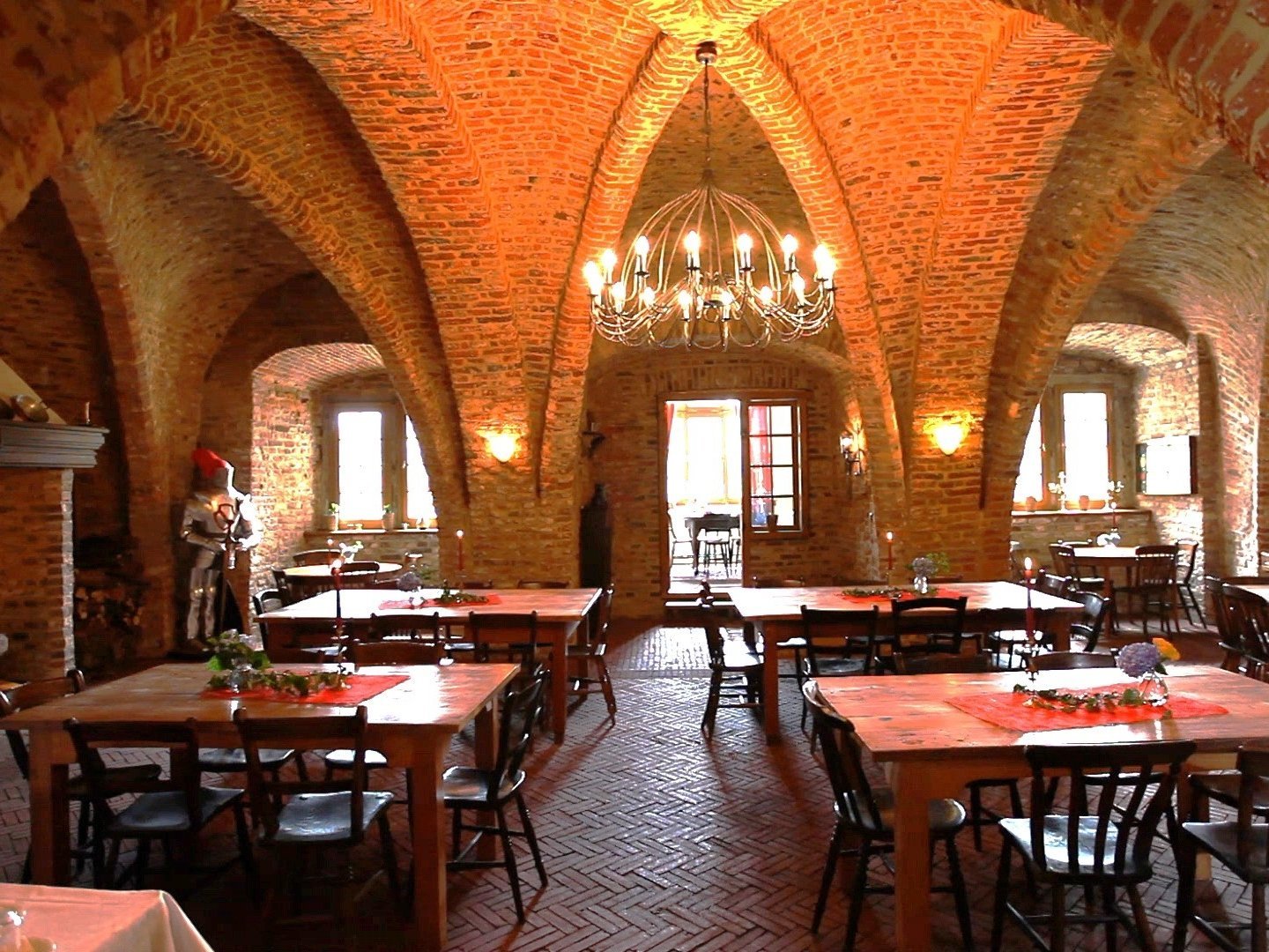 Romantiknacht auf der Burg inkl. Vesperplatte & Wein | 2 Tage am Niederrhein