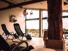 Romantische Auszeit im  **** Sterne Elbe Resort direkt am Fluss