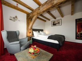 Romantische Auszeit im  **** Sterne Elbe Resort direkt am Fluss