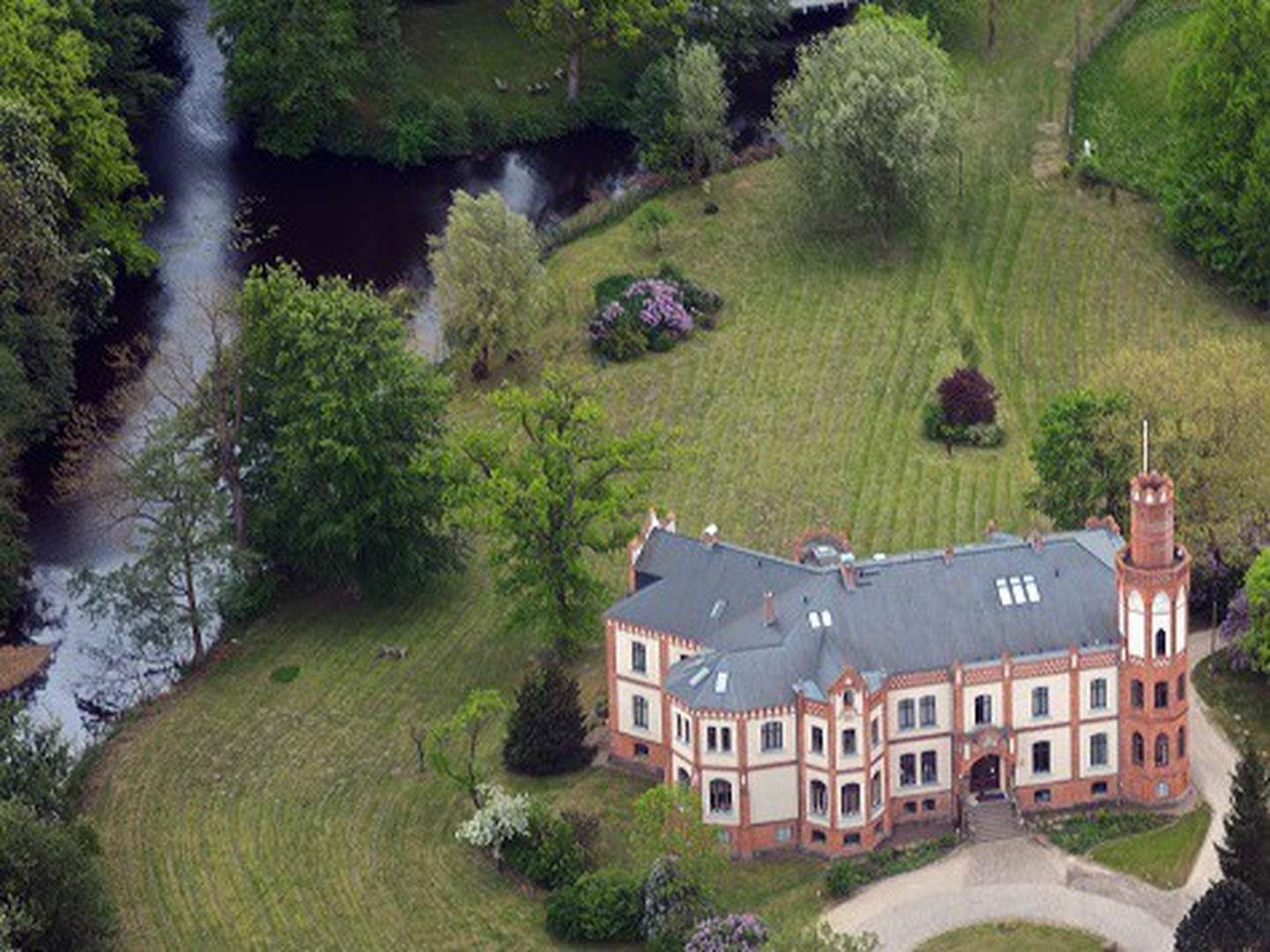 Kurzurlaub im Mecklenburger Schloss nahe Wismar -Schloss-Entdecker