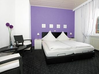 Bild 8 von 25