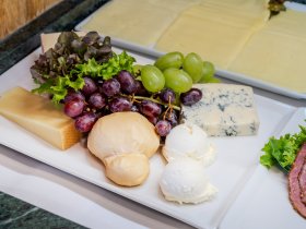 Schmetterlinge im Bauch - romantische Tage in Berlin inkl. Candlelight-Dinner | 4 Tage