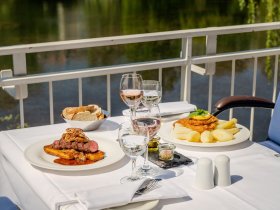 Schmetterlinge im Bauch - romantische Tage in Berlin inkl. Candlelight-Dinner | 4 Tage