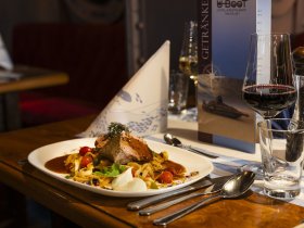 Hier sagen sich Fuchs & Hase 