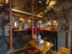 Hier sagen sich Fuchs & Hase 