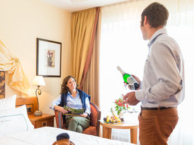 Auf Wiesen, Wald und Wolken schweben in der Eifel