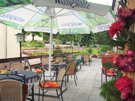 Zeit für die Familie im Thüringer Wald - ein Kind mit im Gepäck