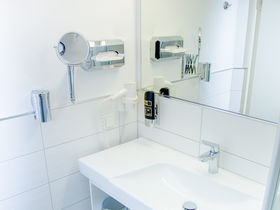 Zeit für die Familie im Thüringer Wald - ein Kind mit im Gepäck