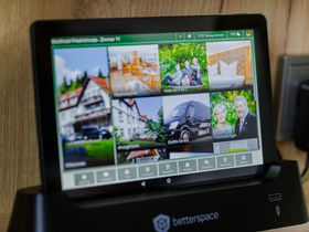 Zeit für die Familie im Thüringer Wald - ein Kind mit im Gepäck