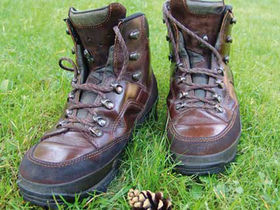 Zeit für die Familie im Thüringer Wald - ein Kind mit im Gepäck