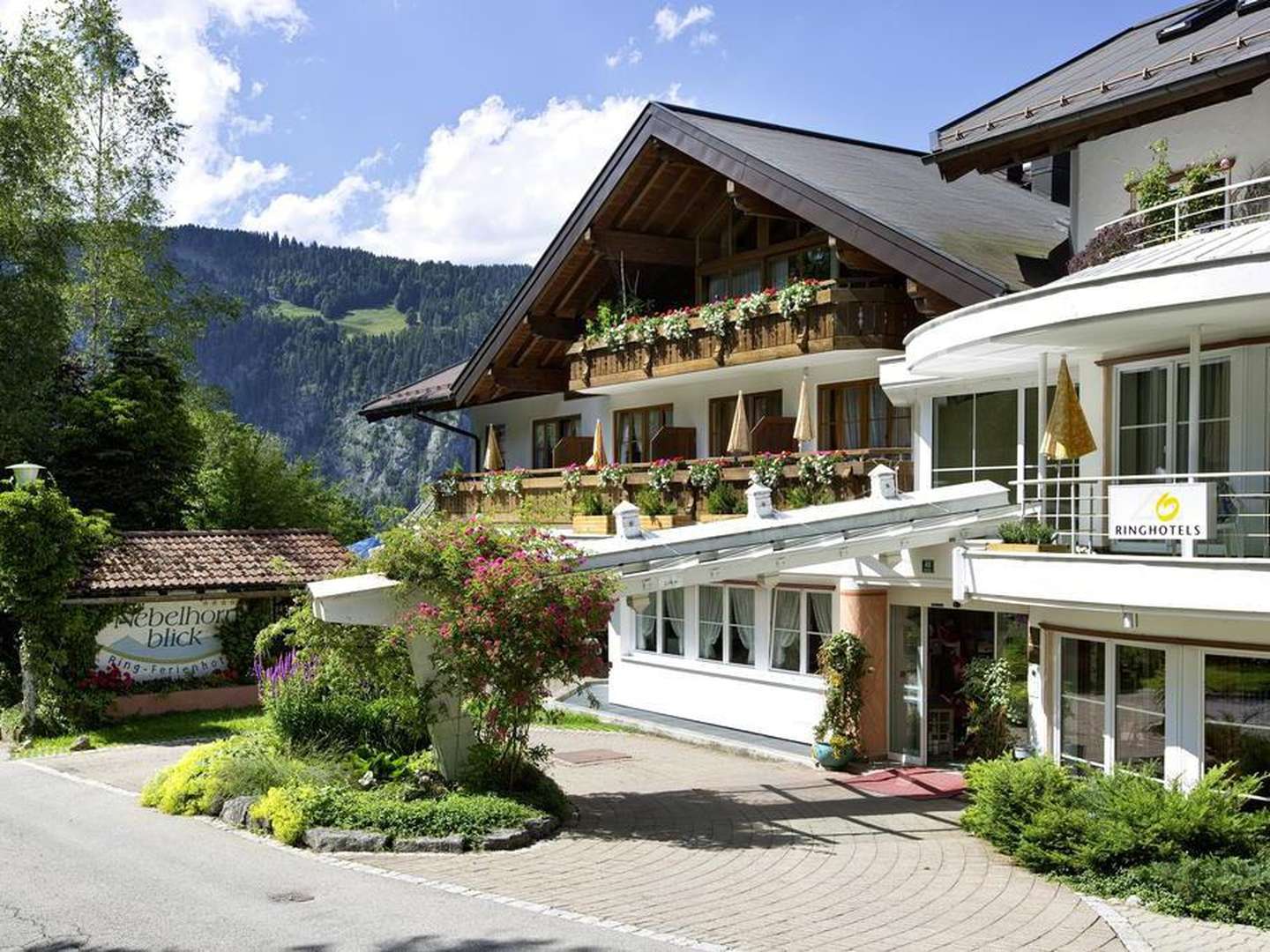 3 Übernachtungen -Berge erleben ÜF im Mai - im 4**** Hotel im Allgäu  