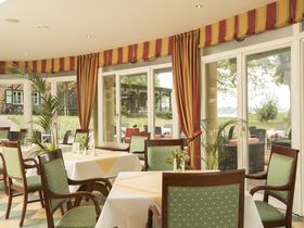 Kleine Auszeit im 4 Sterne Hotel direkt am Strand des Güstrower Inselsees