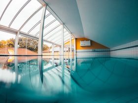 Kleine Auszeit im 4 Sterne Hotel direkt am Strand des Güstrower Inselsees