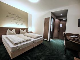 Wellnesspaket 4 Tage inkl. 2 x Eintritt Badeparadies, Palis Vital & Halbpension 