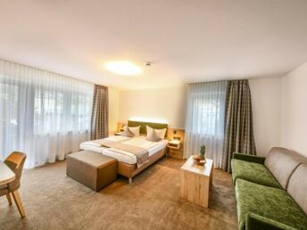 Wellnesspaket 4 Tage inkl. 2 x Eintritt Badeparadies, Palis Vital & Halbpension 