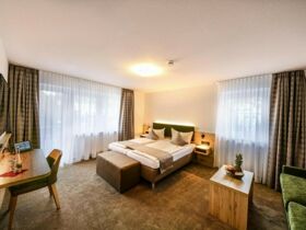 Wellnesspaket 4 Tage inkl. 2 x Eintritt Badeparadies, Palis Vital & Halbpension 