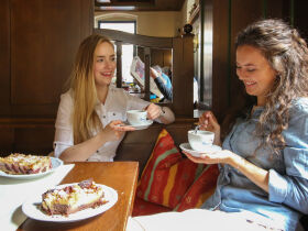 AllerlEi-Österliches Spielzeugdorf inkl. Halbpension