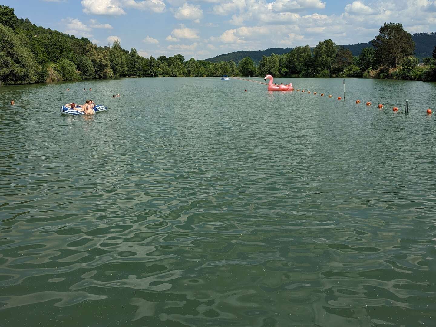 Die Natur der schwäbischen Alb ruft und lädt zum Wandern, Radeln oder Relaxen ein.. 