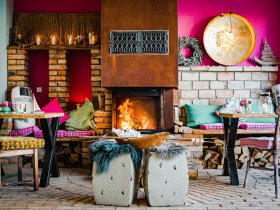 Herrchen & Frauchen mit ihrem Liebling am Ostseestrand - Hundearrangement