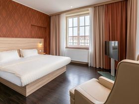 Stadtentdecker Dresden inkl. Aufstieg Frauenkirche & Stadtrundfahrt  