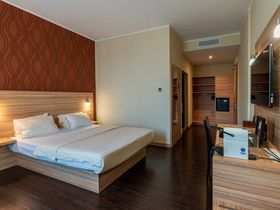 Stadtentdecker Dresden inkl. Aufstieg Frauenkirche & Stadtrundfahrt  