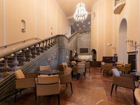 Stadtentdecker Dresden inkl. Aufstieg Frauenkirche & Stadtrundfahrt  