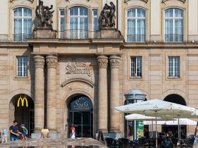 Stadtentdecker Dresden inkl. Aufstieg Frauenkirche & Stadtrundfahrt  