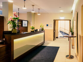 Stadtentdecker Dresden inkl. Aufstieg Frauenkirche & Stadtrundfahrt  