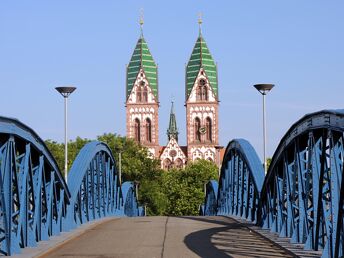 8 Tage - Urlaub im Flair Hotel