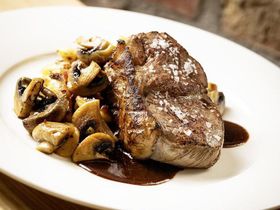 Silvester mit Musical Dinner Show -1 Nacht