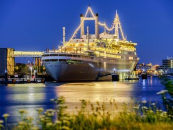 Kurzurlaub auf einem ehemaligen Kreuzfahrtschiff in Rotterdam 3 Tage