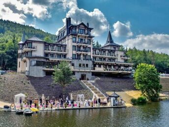 Wellness-Aufenthalt mit Halbpension für 2 Personen im Retro Riverside Wellness Resort | 3 Tage 
