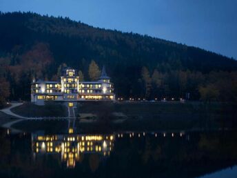 Wellness-Aufenthalt mit Halbpension für 2 Personen im Retro Riverside Wellness Resort | 3 Tage 