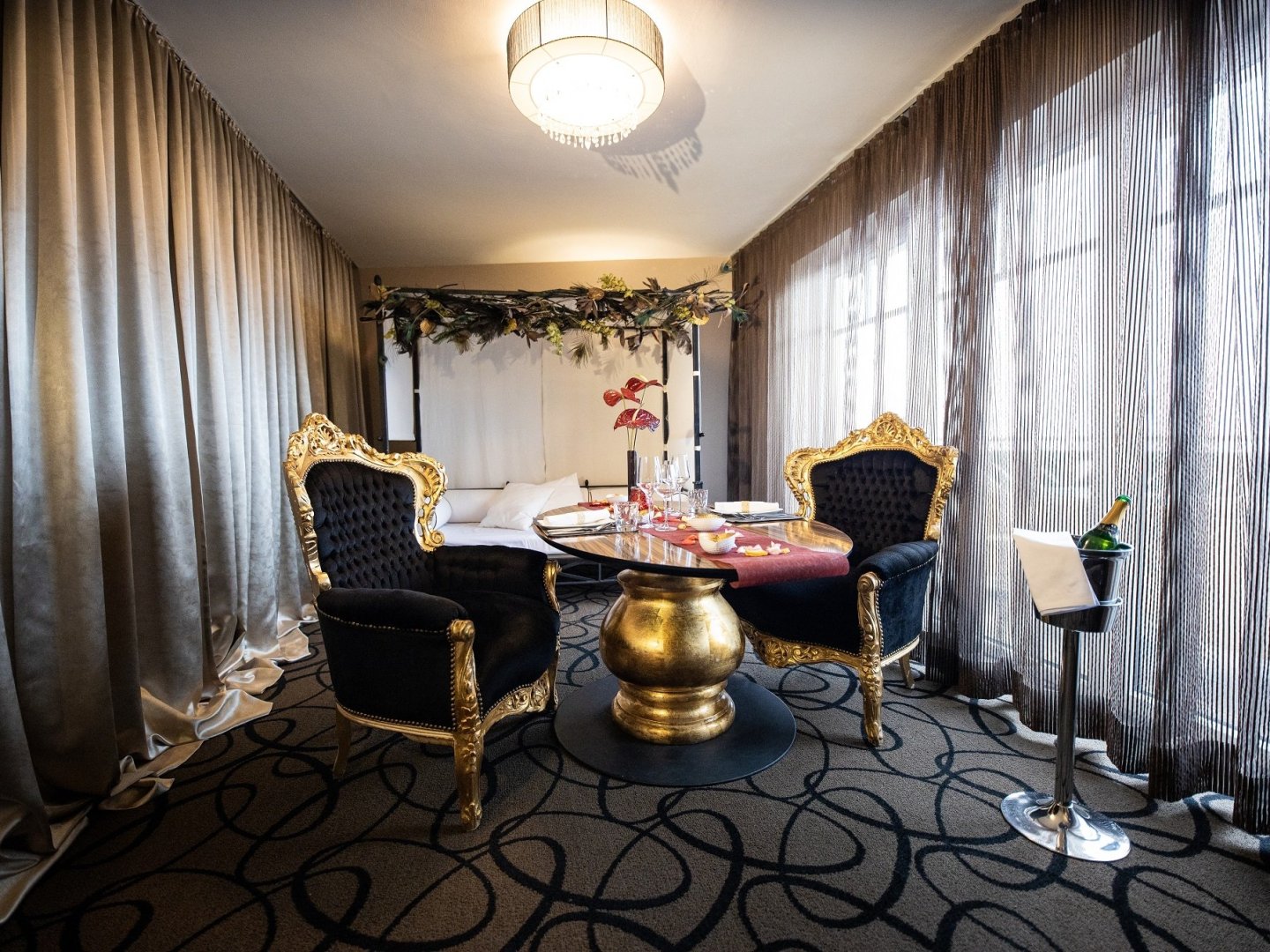 Luxury Dreams | 2 Nächte inkl. Kuschelfrühstück & Casanova Love Dinner, Minibar, Blumen, Sekt uvm.