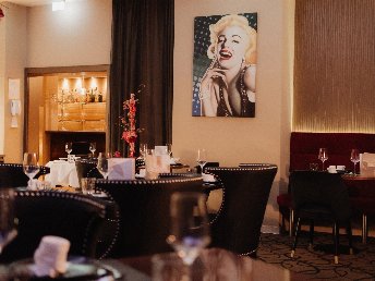 Luxury Dreams | 2 Nächte inkl. Kuschelfrühstück & Casanova Love Dinner, Minibar, Blumen, Sekt uvm.