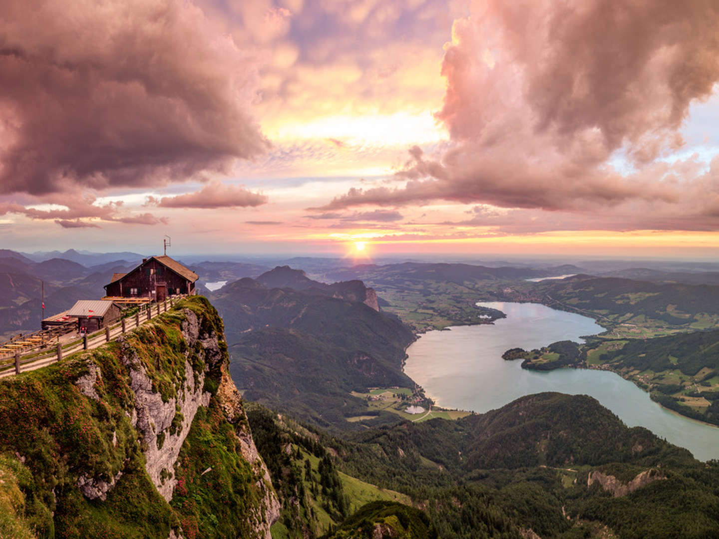 Blütezeit am Mondsee inkl. 1 x Abendessen| 4 Nächte   