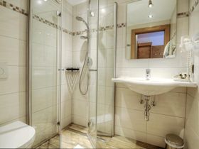 Tannendurft & Lichterglanz: Weihnachten in den Salzburger Bergen inkl. Galadinner | 7 Nächte