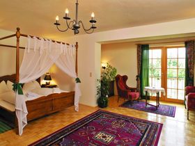  Schnuppern im Dirndltal inkl. 3,5-Gang-Dinner | 1 Nacht